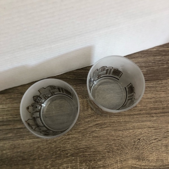 Vtg 90s Universal Studios Park Frosted Rocks Glasses - Picture 8 of 12